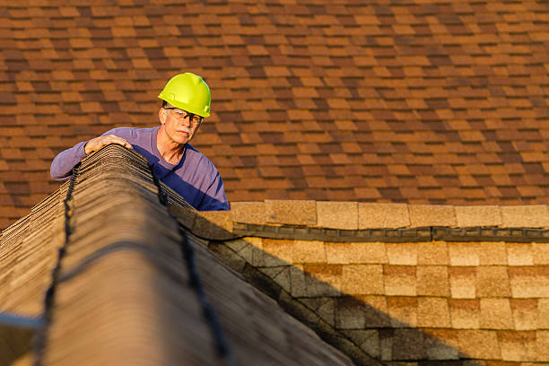 Best Roof Gutter Cleaning  in Chewelah, WA